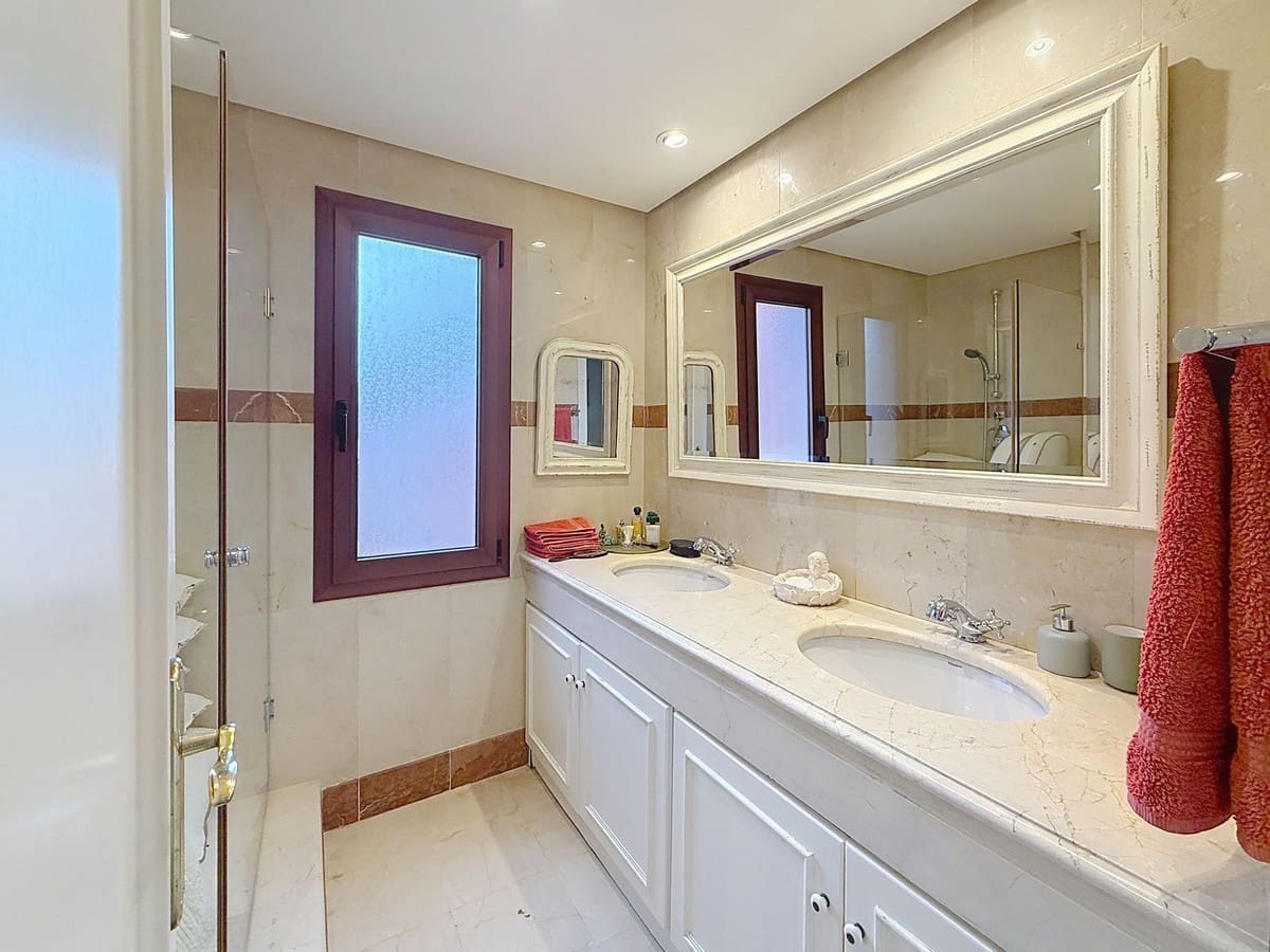 3 camera da letto Appartamento in vendita in Costalita con piscina garage - 1.850.000 € (Rif: 10085120)