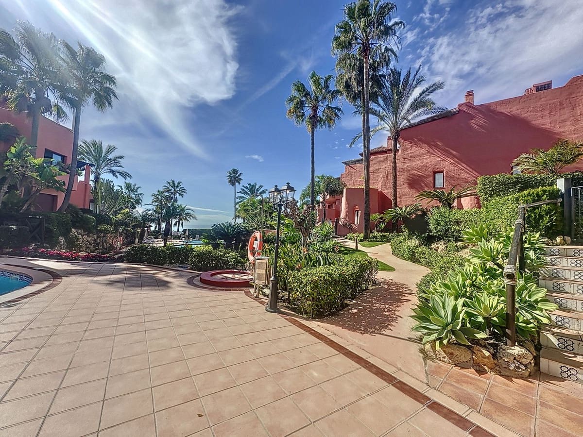 3 camera da letto Appartamento in vendita in Costalita con piscina garage - 1.850.000 € (Rif: 10085120)