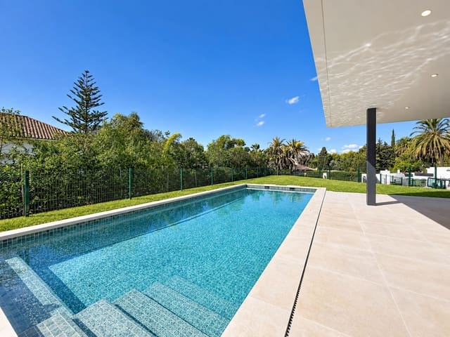 5 bedroom Villa for sale in Marbella with pool garage - € 4,250,000 (Ref: 10110463)