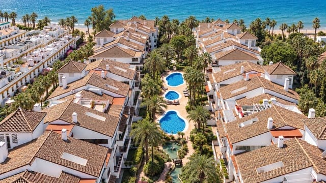 3 quarto Penthouse para venda em Marbella com piscina garagem - 1 950 000 € (Ref: 10149345)