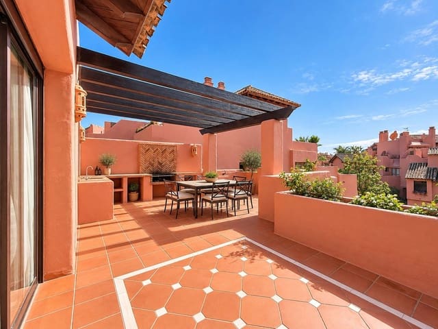 3 chambre Appartement à vendre à Guadalmansa, Estepona avec piscine garage - 1 395 000 € (Ref: 10153241)