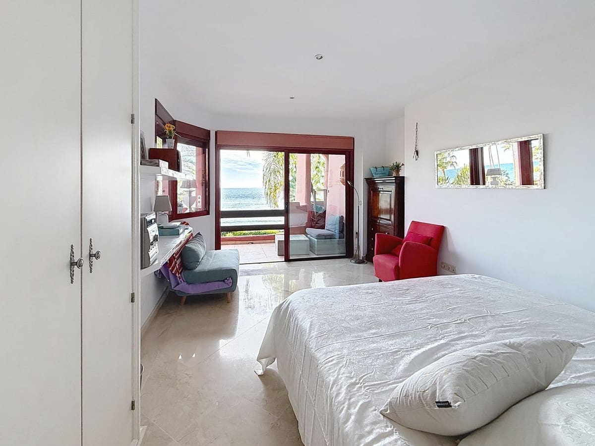 3 camera da letto Appartamento sulla Spiaggia in vendita in Costalita con piscina garage - 1.380.000 € (Rif: 9699188)