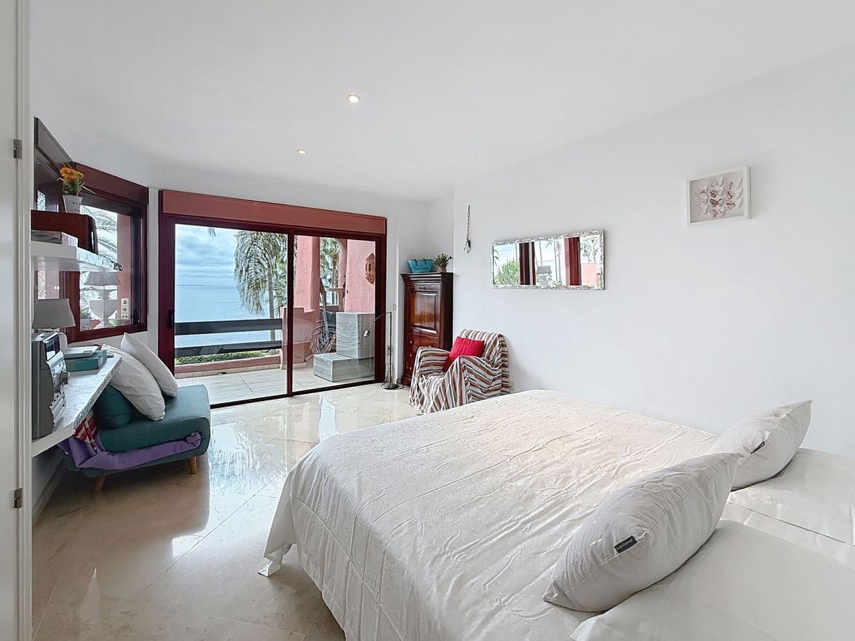 3 camera da letto Appartamento sulla Spiaggia in vendita in Costalita con piscina garage - 1.380.000 € (Rif: 9699188)