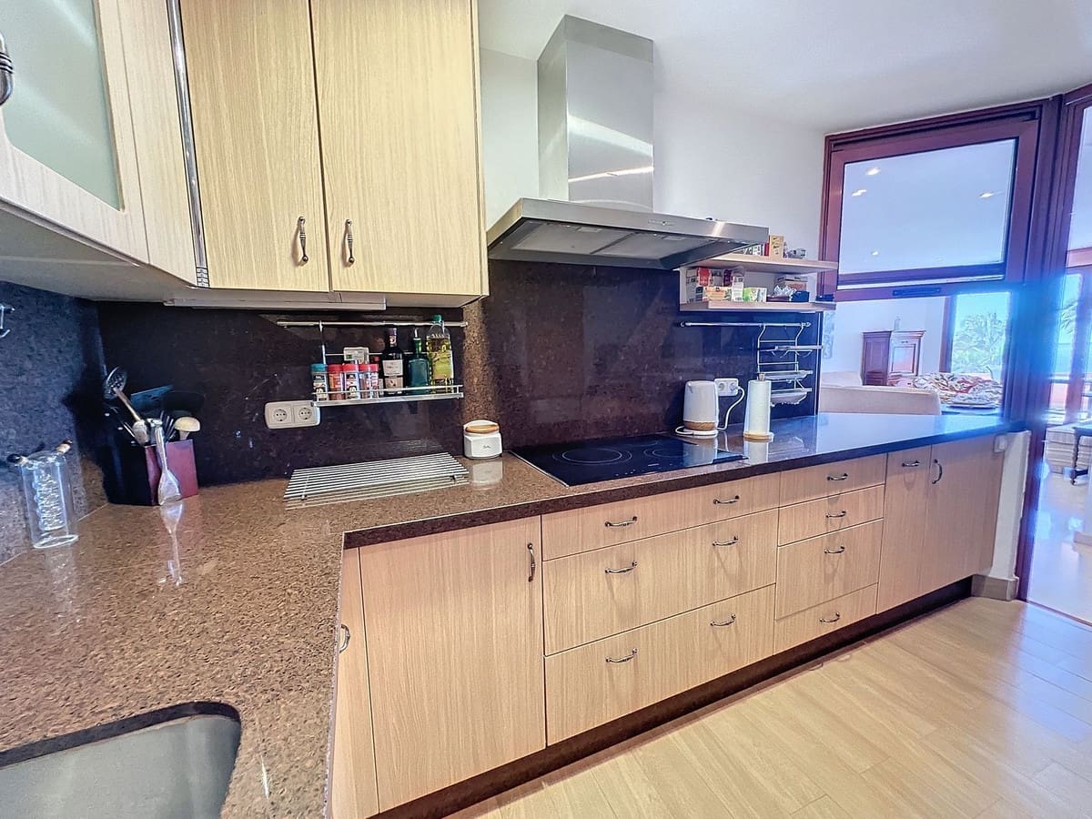 3 camera da letto Appartamento sulla Spiaggia in vendita in Costalita con piscina garage - 1.380.000 € (Rif: 9699188)