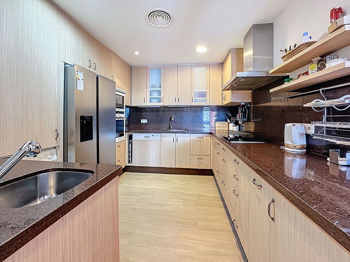 3 camera da letto Appartamento sulla Spiaggia in vendita in Costalita con piscina garage - 1.380.000 € (Rif: 9699188)