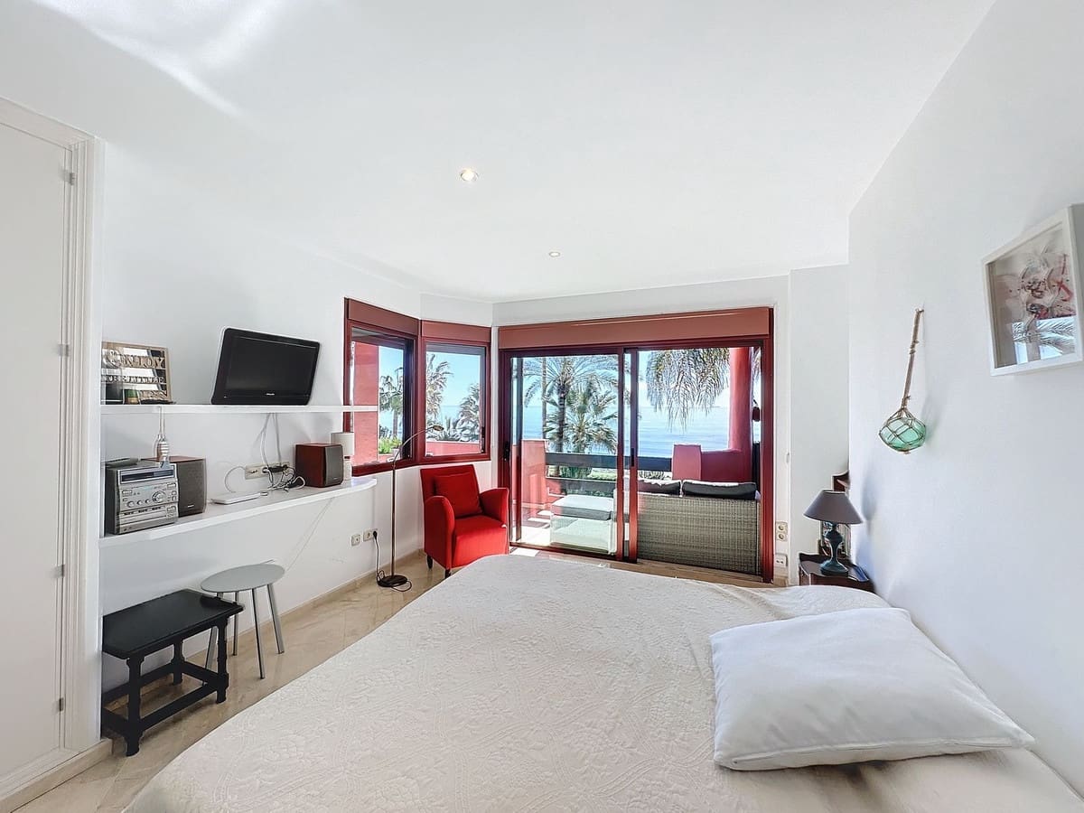 3 camera da letto Appartamento sulla Spiaggia in vendita in Costalita con piscina garage - 1.380.000 € (Rif: 9699188)