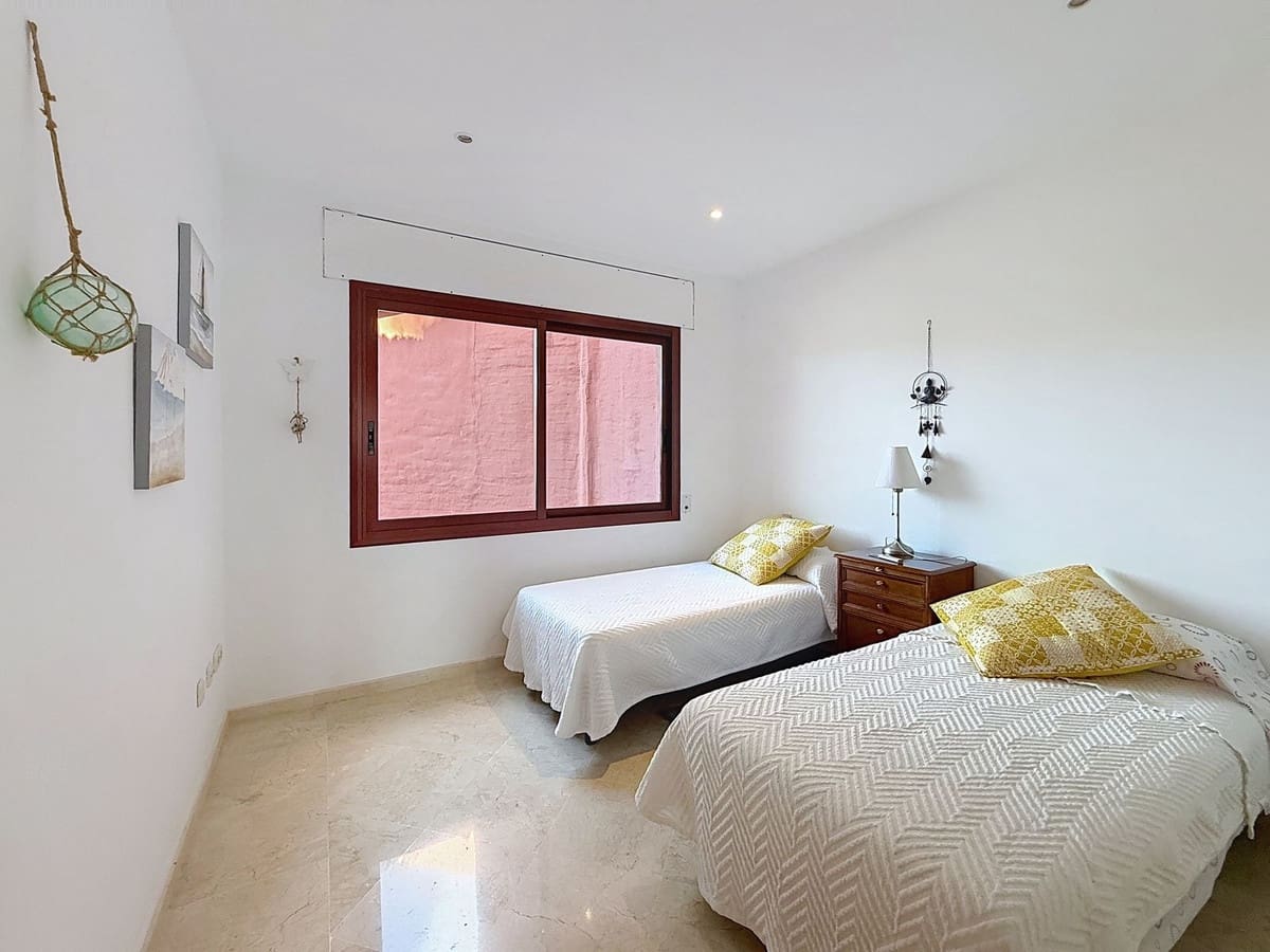 3 camera da letto Appartamento sulla Spiaggia in vendita in Costalita con piscina garage - 1.380.000 € (Rif: 9699188)