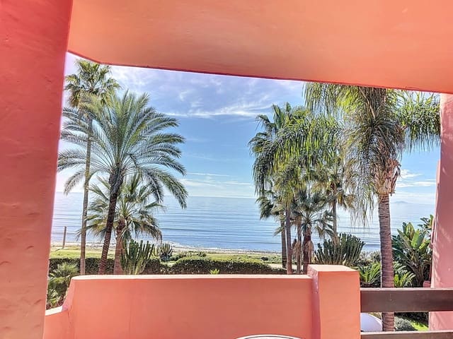 3 soveværelse Strandlejlighed til salg i Costalita, Estepona med swimmingpool garage - € 1.380.000 (Ref: 9699188)