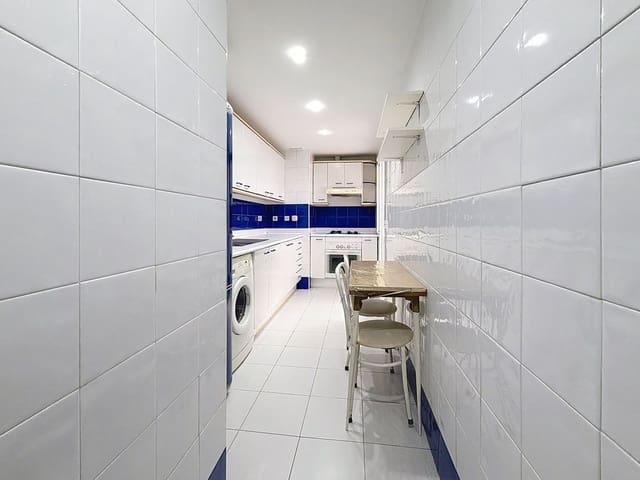 2 sovrum Lägenhet till salu i San Pedro de Alcántara Pueblo, Marbella med pool - 267 000 € (Ref: 9699189)