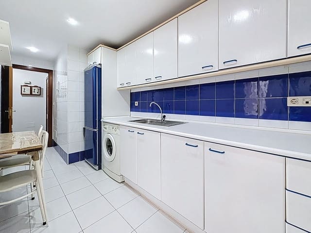 2 sovrum Lägenhet till salu i San Pedro de Alcántara Pueblo, Marbella med pool - 267 000 € (Ref: 9699189)