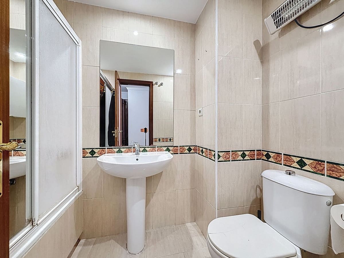 2 bedroom Apartment for sale in San Pedro de Alcantara with pool - € 267,000 (Ref: 9699189)