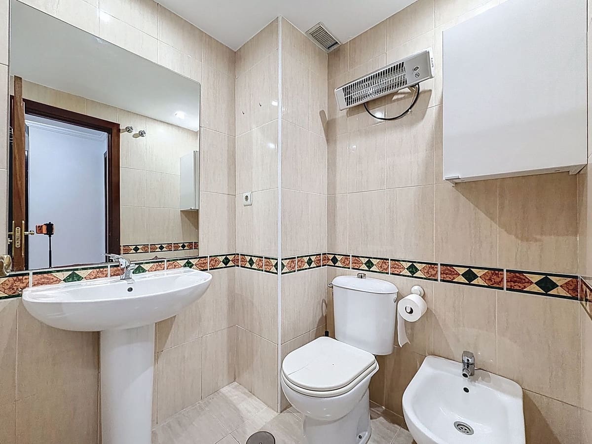 2 bedroom Apartment for sale in San Pedro de Alcantara with pool - € 267,000 (Ref: 9699189)