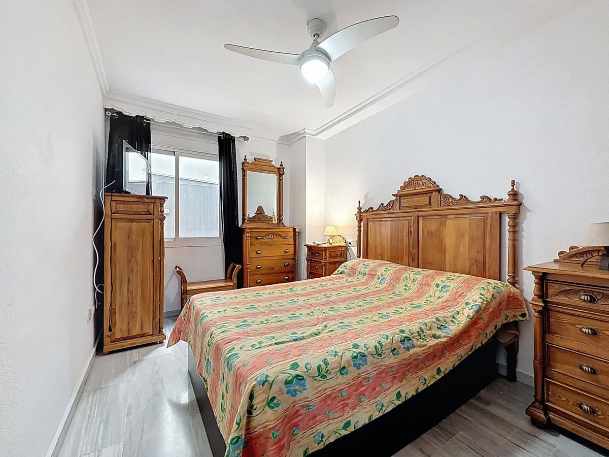 2 bedroom Apartment for sale in San Pedro de Alcantara with pool - € 267,000 (Ref: 9699189)