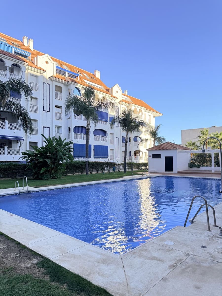 2 bedroom Apartment for sale in San Pedro de Alcantara with pool - € 267,000 (Ref: 9699189)