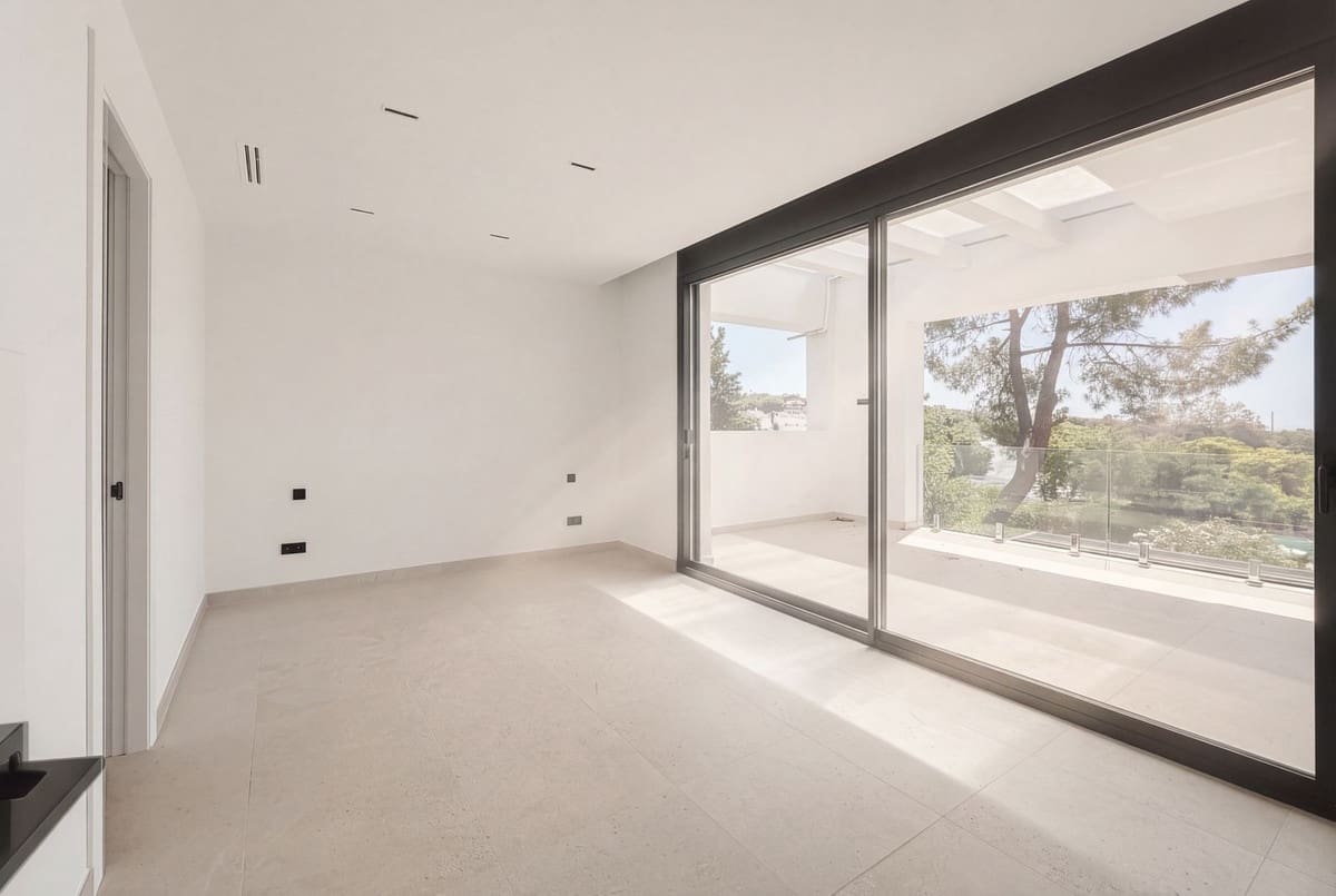 Chalet de 4 habitaciones en Elviria en venta con piscina garaje - 2.999.000 € (Ref: 9699190)