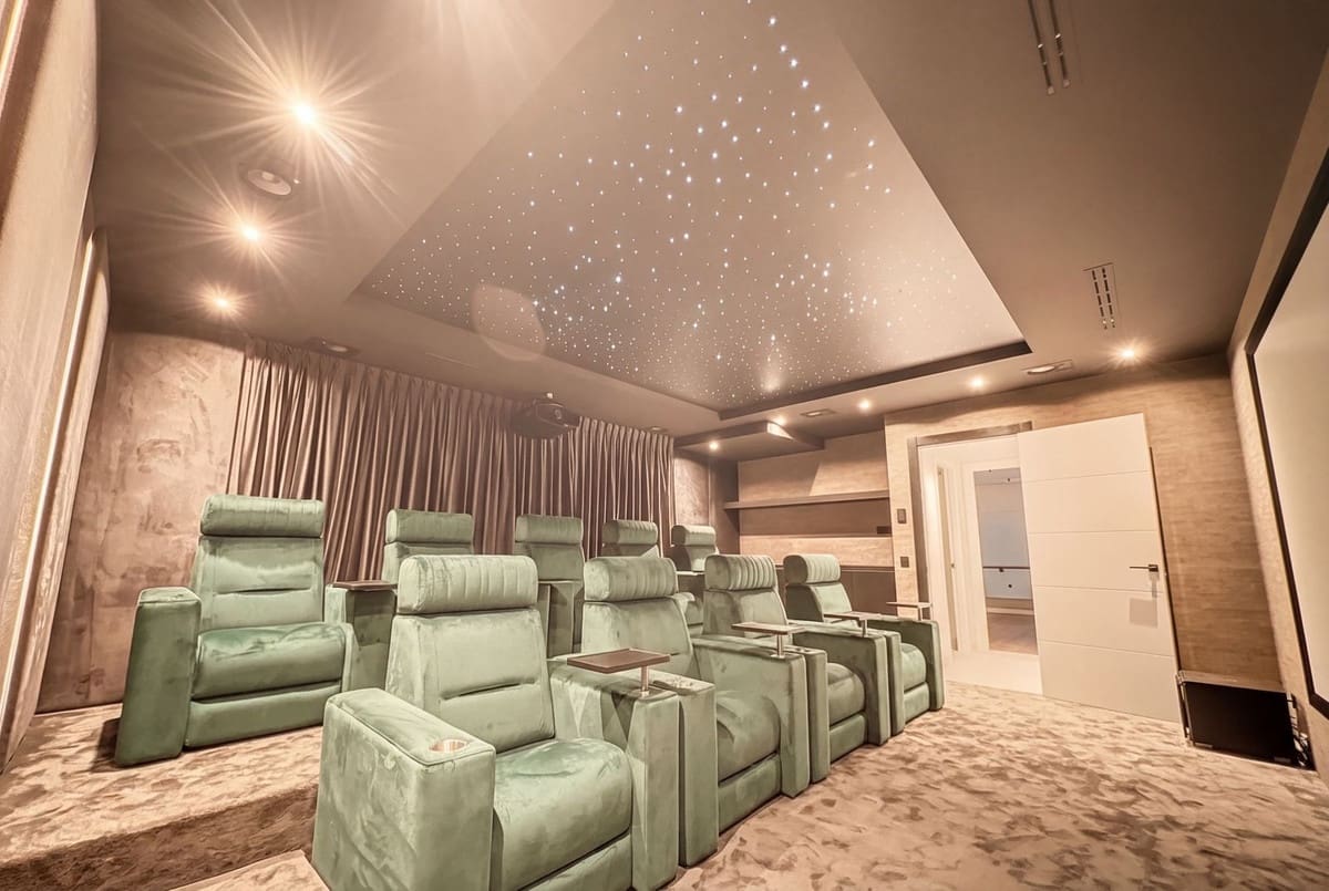 Chalet de 4 habitaciones en Elviria en venta con piscina garaje - 2.999.000 € (Ref: 9699190)