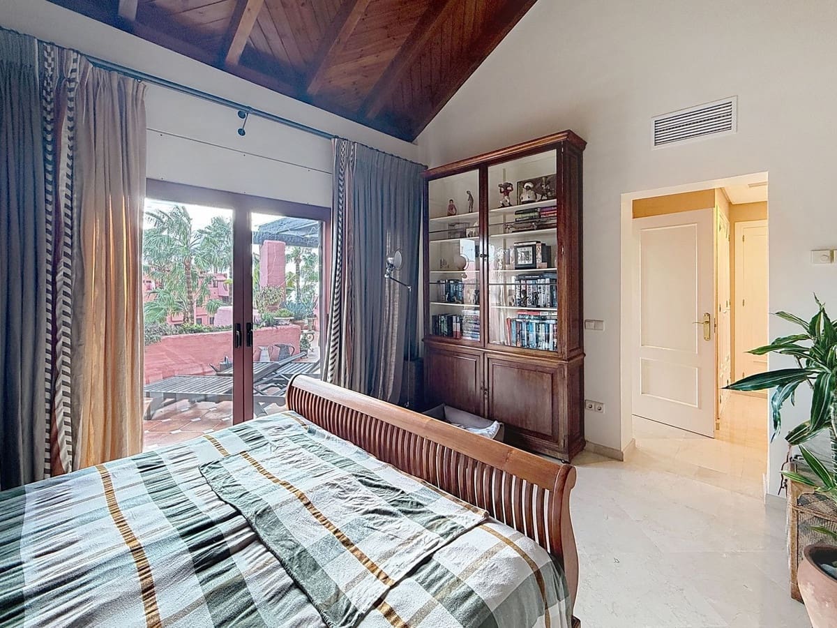 Ático de 3 habitaciones en Costalita en venta con piscina garaje - 1.799.000 € (Ref: 9699191)