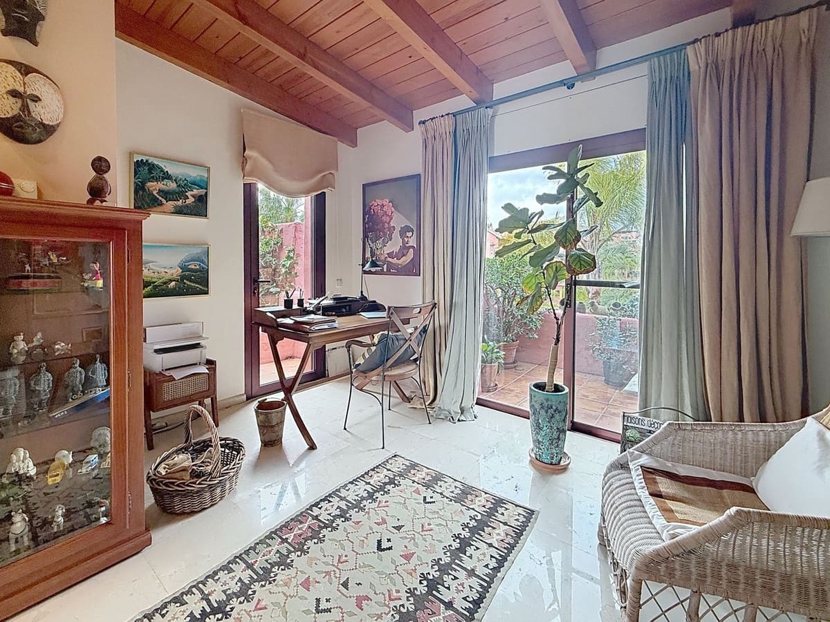 Ático de 3 habitaciones en Costalita en venta con piscina garaje - 1.799.000 € (Ref: 9699191)