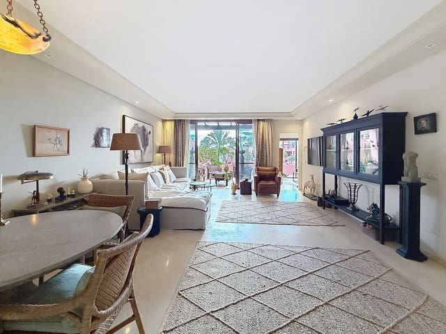 3 soveværelse Penthouse til salg i Costalita, Estepona med swimmingpool garage - € 1.799.000 (Ref: 9699191)