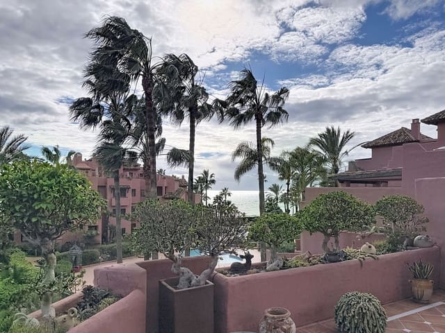 3 soveværelse Penthouse til salg i Costalita, Estepona med swimmingpool garage - € 1.799.000 (Ref: 9699191)