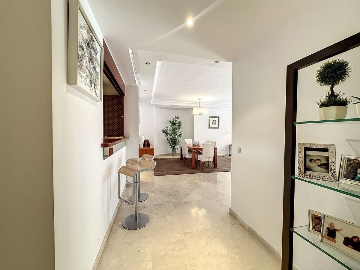 2 bedroom Beach Apartment for sale in Guadalmansa with pool garage - € 875,000 (Ref: 9699192)