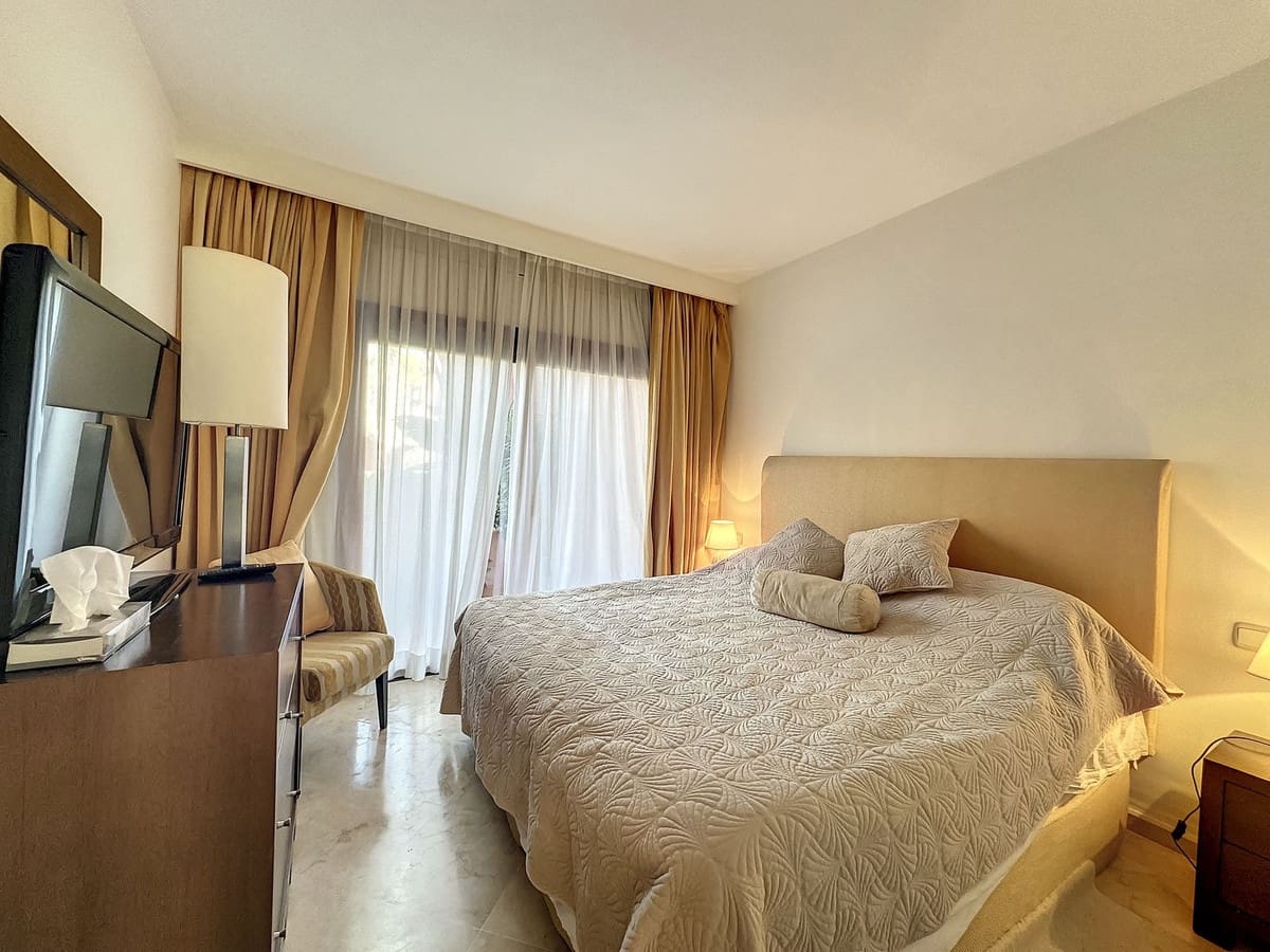 2 bedroom Beach Apartment for sale in Guadalmansa with pool garage - € 875,000 (Ref: 9699192)