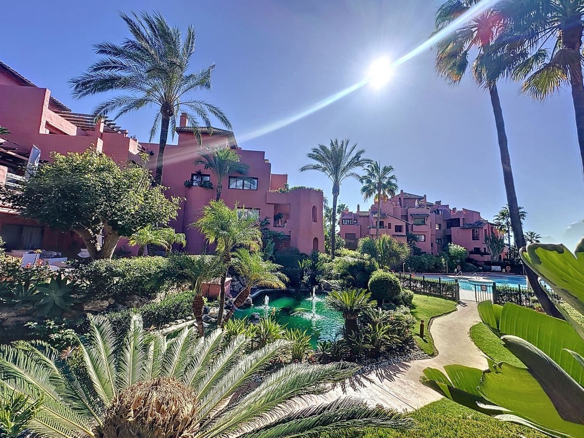 2 bedroom Beach Apartment for sale in Guadalmansa with pool garage - € 875,000 (Ref: 9699192)