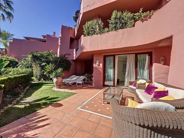 2 soveværelse Strandlejlighed til salg i Resinera-Voladilla, Estepona med swimmingpool garage - € 875.000 (Ref: 9699192)