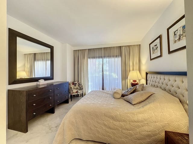 2 camera da letto Appartamento sulla Spiaggia in vendita in Resinera-Voladilla, Estepona con piscina garage - 875.000 € (Rif: 9699192)