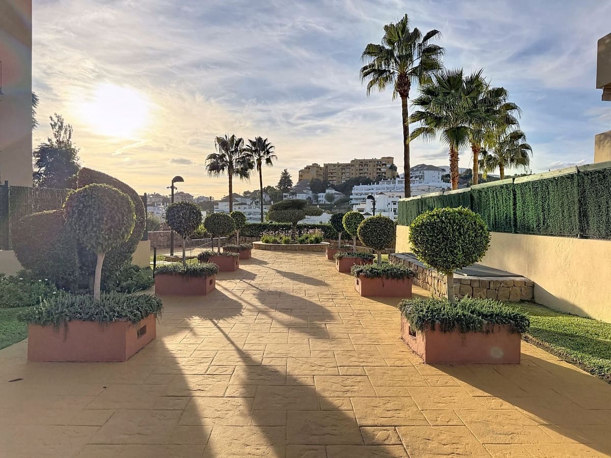 2 bedroom Apartment for sale in New Golden Mile with pool garage - € 315,000 (Ref: 9699193)