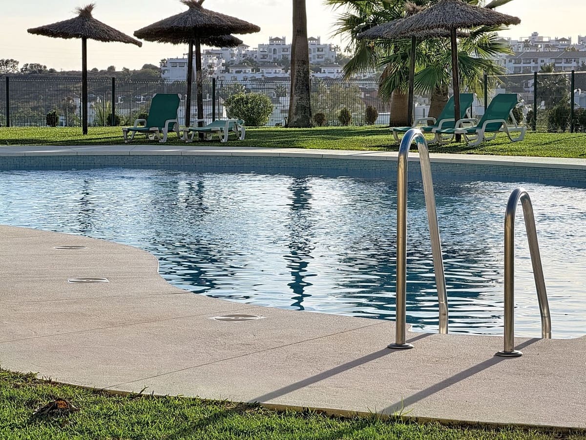 2 bedroom Apartment for sale in New Golden Mile with pool garage - € 315,000 (Ref: 9699193)