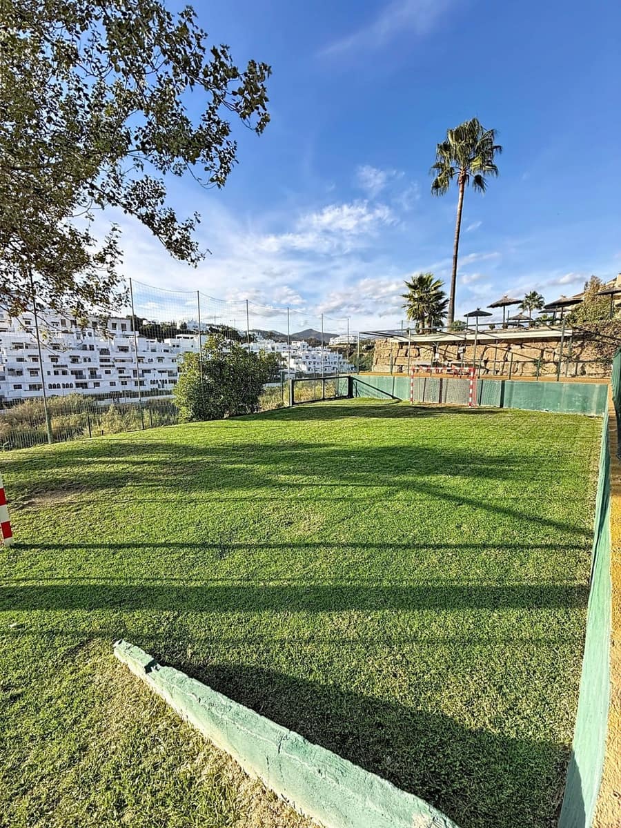 2 bedroom Apartment for sale in New Golden Mile with pool garage - € 315,000 (Ref: 9699193)