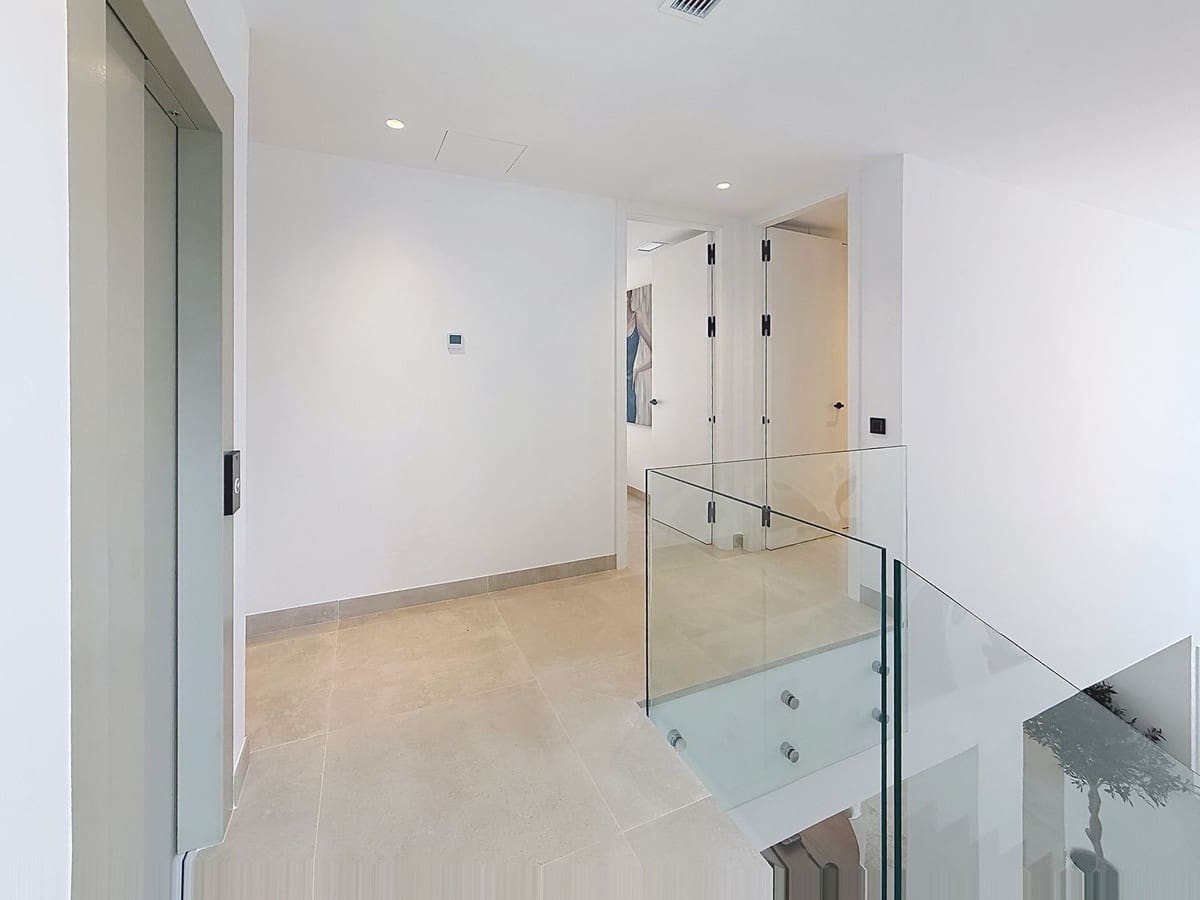 Chalet de 5 habitaciones en Marbella en venta con piscina garaje - 4.600.000 € (Ref: 9699194)