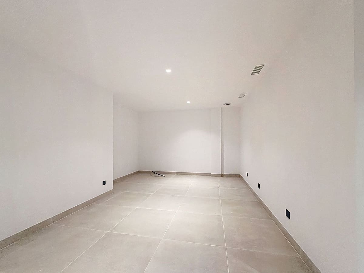 5 bedroom Villa for sale in Marbella with pool garage - € 4,600,000 (Ref: 9699194)