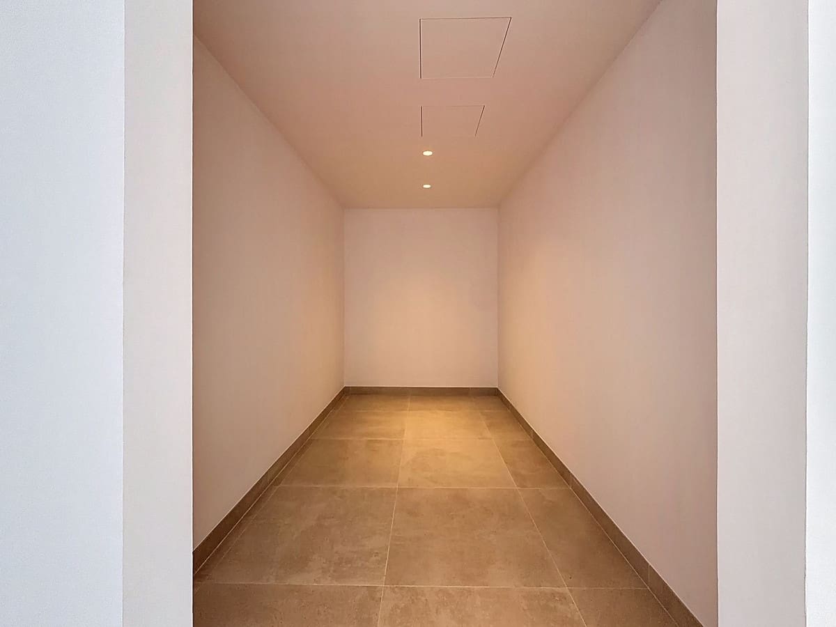 5 bedroom Villa for sale in Marbella with pool garage - € 4,600,000 (Ref: 9699194)