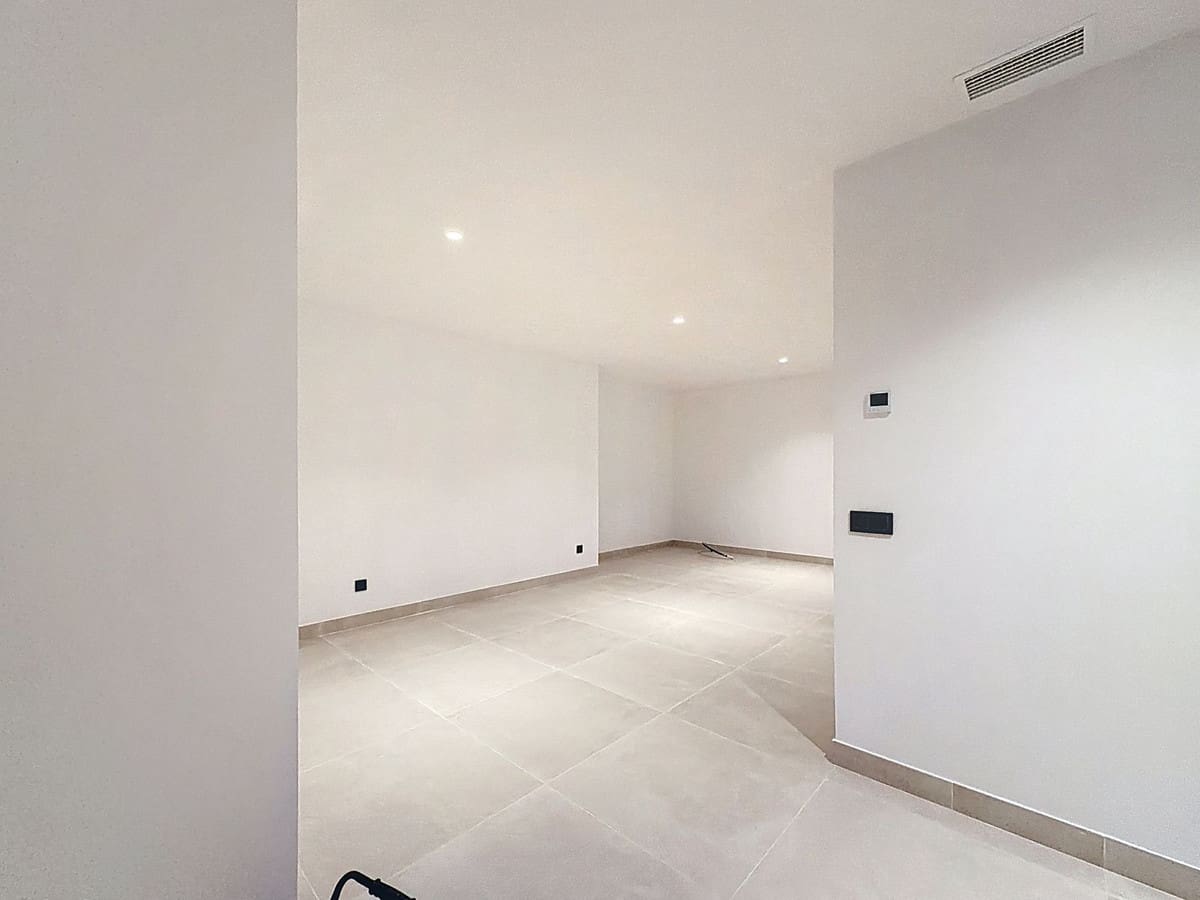 5 bedroom Villa for sale in Marbella with pool garage - € 4,600,000 (Ref: 9699194)