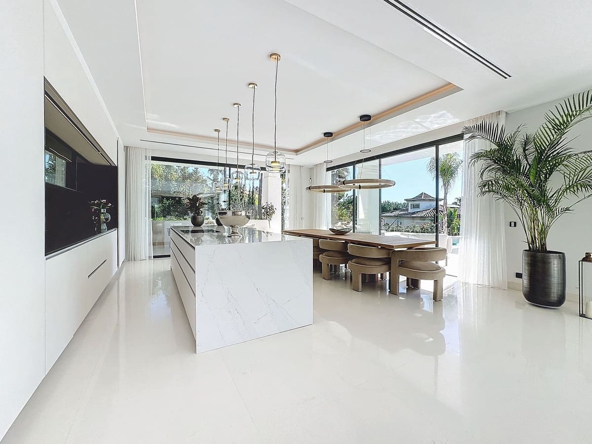 Chalet de 6 habitaciones en Golden Mile en venta con piscina garaje - 10.970.000 € (Ref: 9699197)