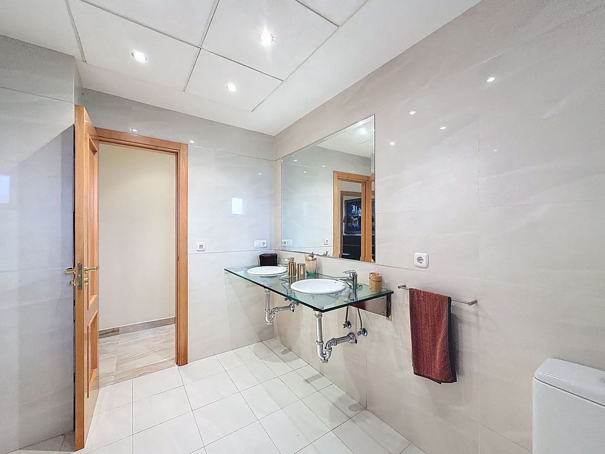 3 camera da letto Appartamento sulla Spiaggia in vendita in Costalita con piscina garage - 1.075.000 € (Rif: 9699198)