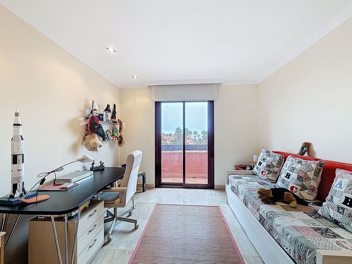 3 camera da letto Appartamento sulla Spiaggia in vendita in Costalita con piscina garage - 1.075.000 € (Rif: 9699198)