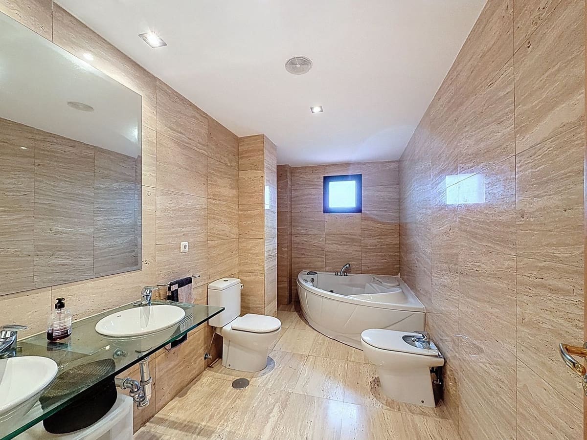 3 camera da letto Appartamento sulla Spiaggia in vendita in Costalita con piscina garage - 1.075.000 € (Rif: 9699198)