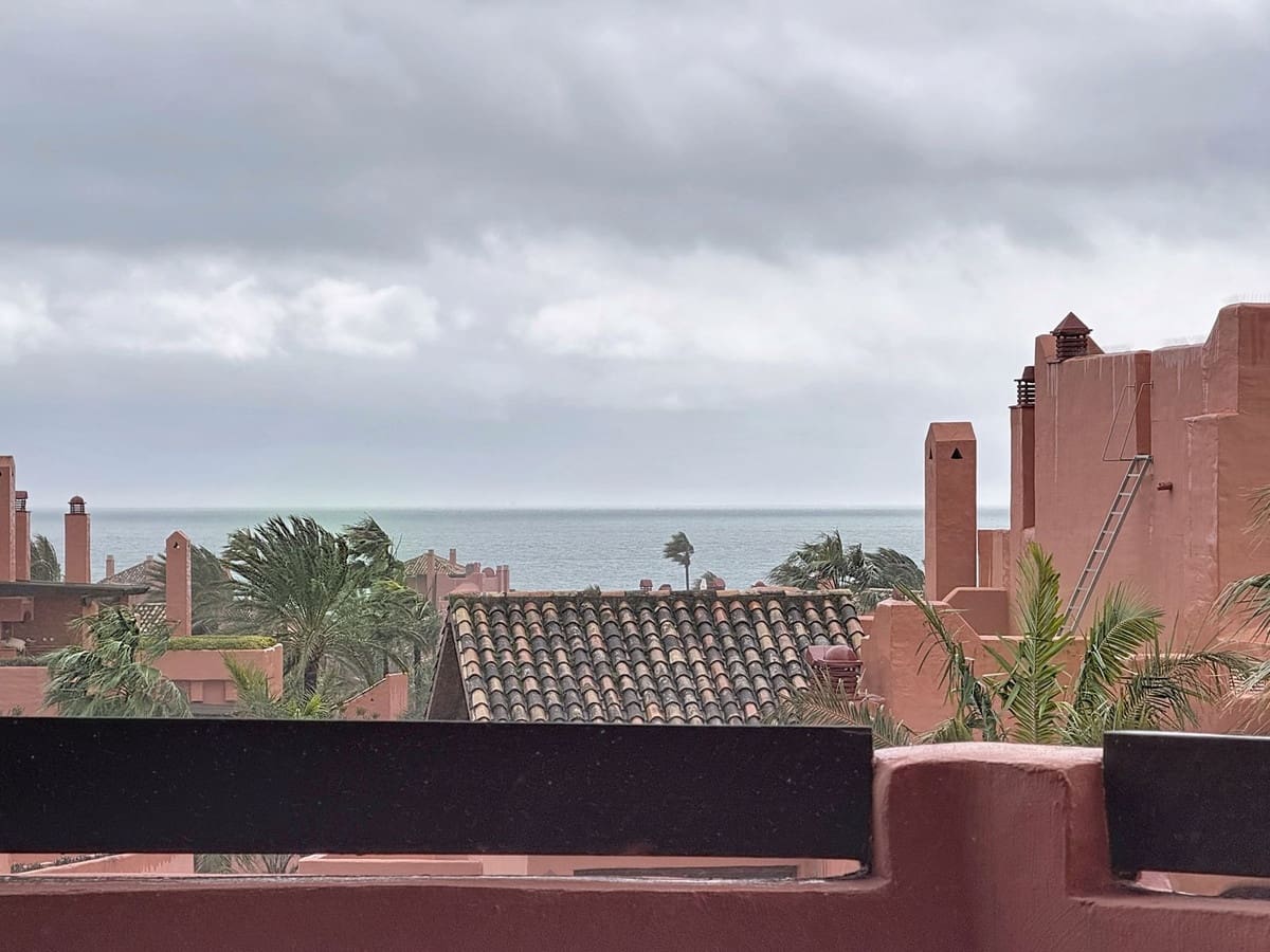 3 bedroom Beach Apartment for sale in Costalita with pool garage - € 1,075,000 (Ref: 9699198)