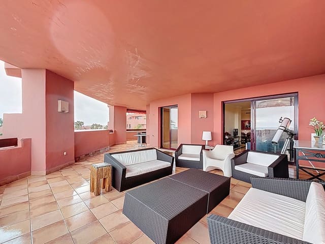 3 chambre Appartement de Plage à vendre à Costalita, Estepona avec piscine garage - 1 075 000 € (Ref: 9699198)