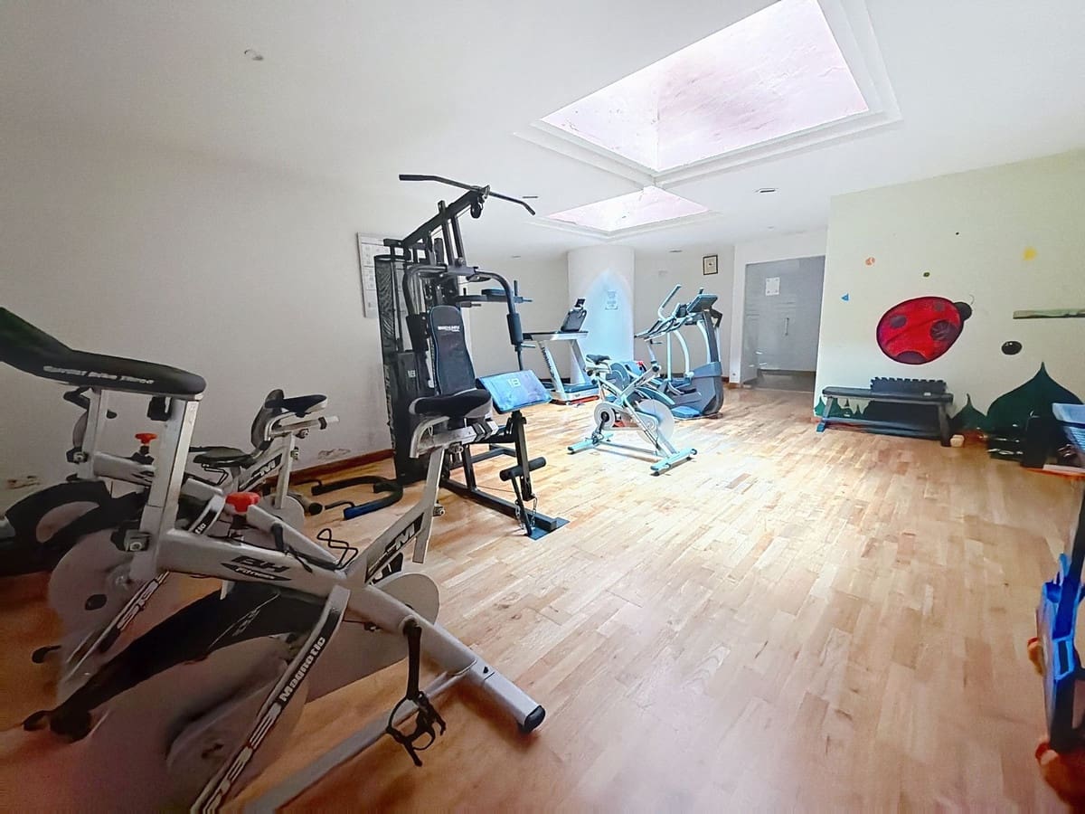 3 bedroom Beach Apartment for sale in Costalita with pool garage - € 1,075,000 (Ref: 9699198)