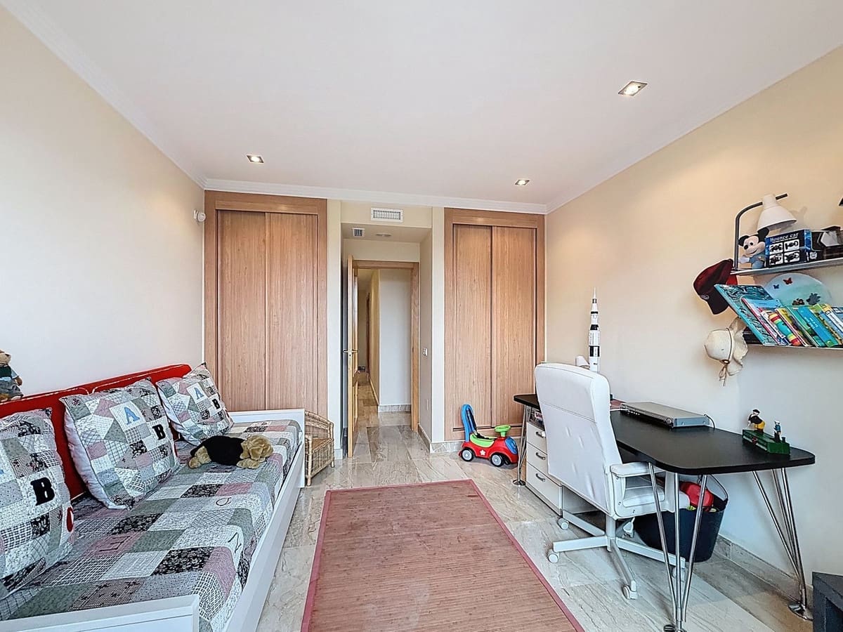 3 bedroom Beach Apartment for sale in Costalita with pool garage - € 1,075,000 (Ref: 9699198)