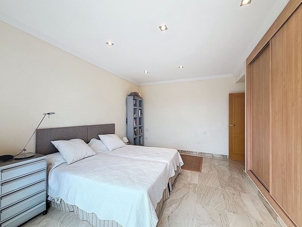 3 bedroom Beach Apartment for sale in Costalita with pool garage - € 1,075,000 (Ref: 9699198)