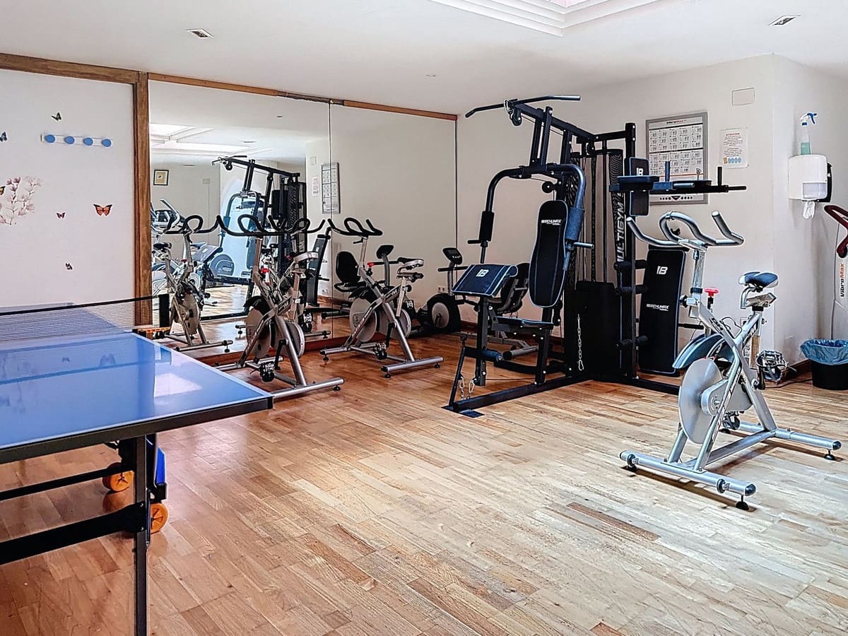 3 bedroom Beach Apartment for sale in Costalita with pool garage - € 1,075,000 (Ref: 9699198)