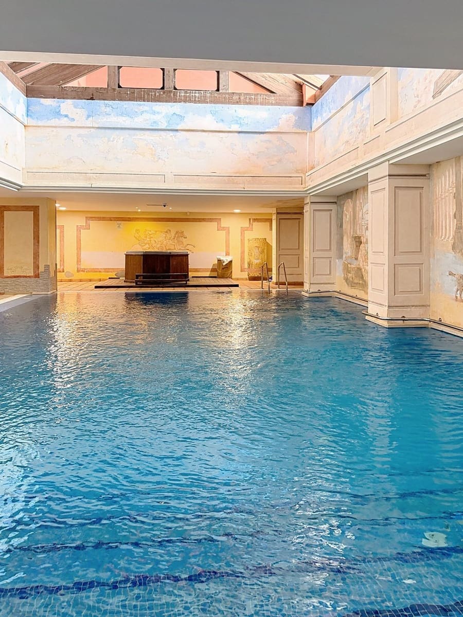 3 bedroom Beach Apartment for sale in Costalita with pool garage - € 1,075,000 (Ref: 9699198)