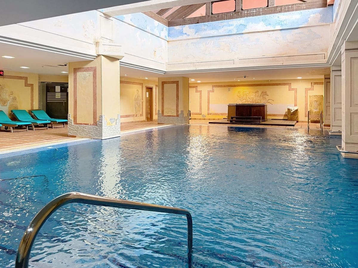 3 bedroom Beach Apartment for sale in Costalita with pool garage - € 1,075,000 (Ref: 9699198)