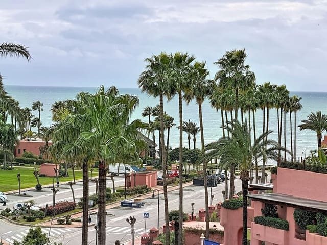 3 slaapkamer Strandappartement te koop in Costalita, Estepona met zwembad garage - € 1.075.000 (Ref: 9699198)