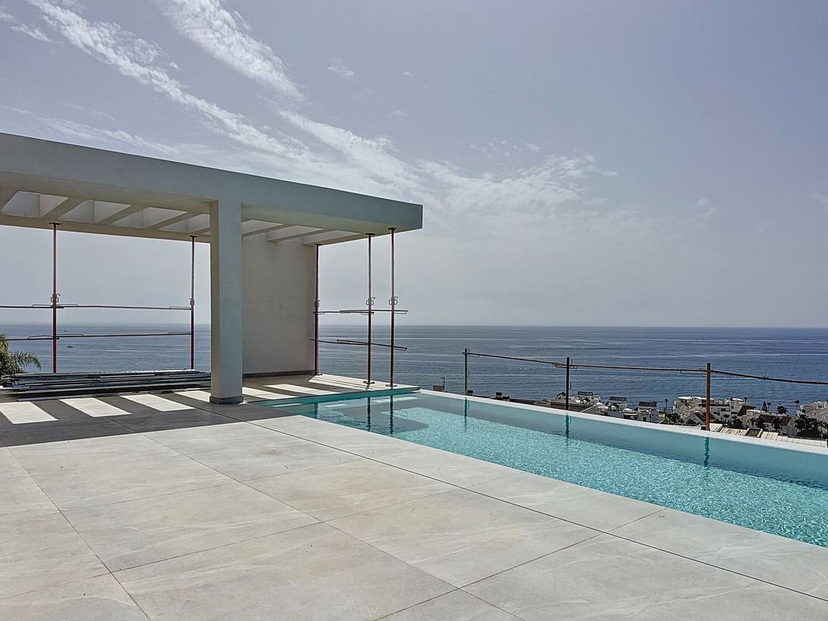 4 bedroom Villa for sale in Casares with pool - € 2,100,000 (Ref: 9699200)